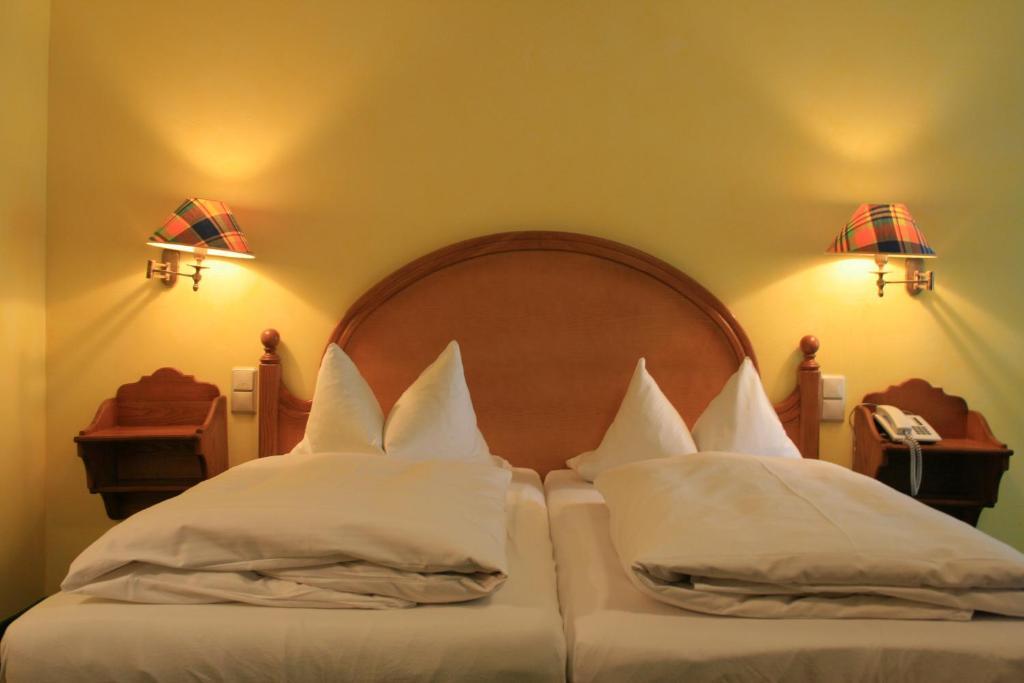 Hotel Wilder Mann Konigstein in der Oberpfalz Room photo
